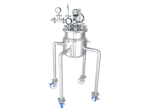 Jacketed depressurized mixed container
